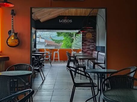 Lobos Bistro Bar