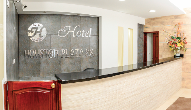 Hotel Houston Plaza